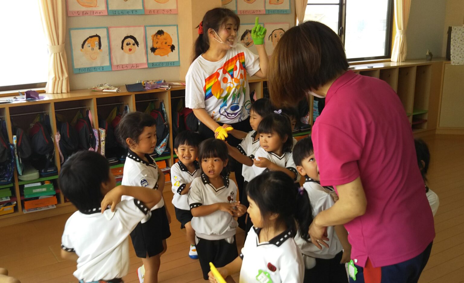 済美幼稚園日記 6月29日 バタ足がんばれ 英語カラー 硬筆も「とめ、はね はらい」 練習たぷたぷ音頭 園長先生